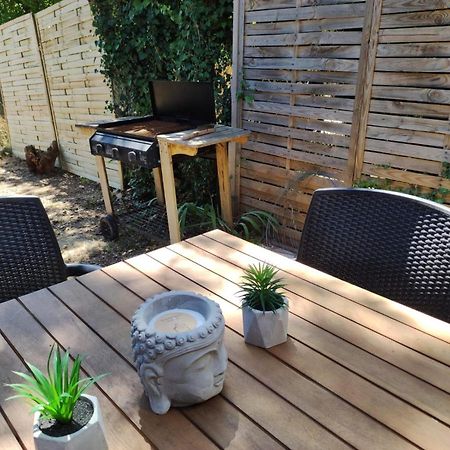 Maisonnette En Residence Avec Piscine Et Tennis Saint-Vallier-de-Thiey Kültér fotó
