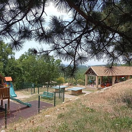 Maisonnette En Residence Avec Piscine Et Tennis Saint-Vallier-de-Thiey Kültér fotó