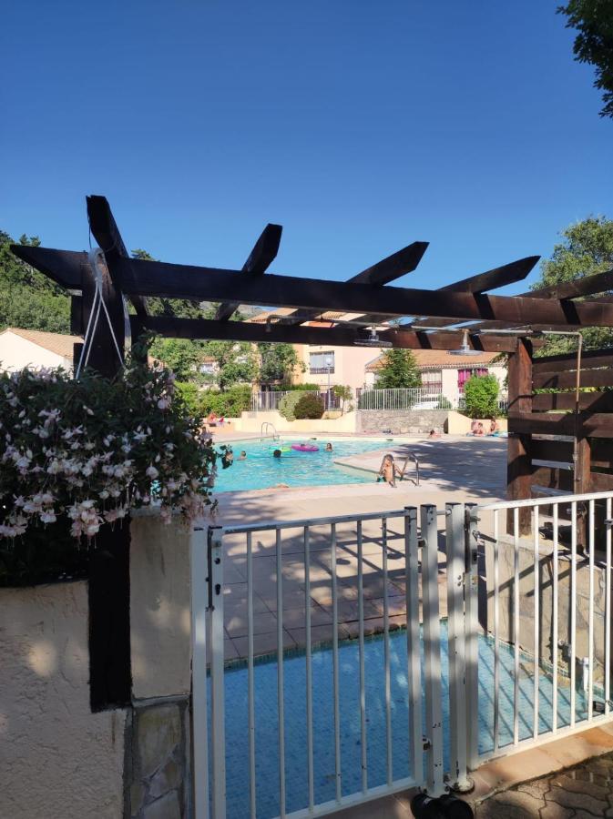 Maisonnette En Residence Avec Piscine Et Tennis Saint-Vallier-de-Thiey Kültér fotó